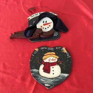 Two snowmen plaques